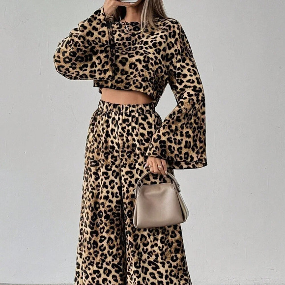 Multicolor Casual Women's Leopard Print Crew Neck Crop Top & Wide Leg Pants Set - Picture 4 of 5